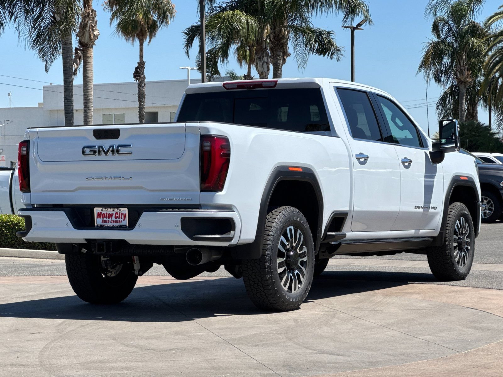 New 2026 GMC Sierra 2500 Denali Ultimate AWD/4WD image 4