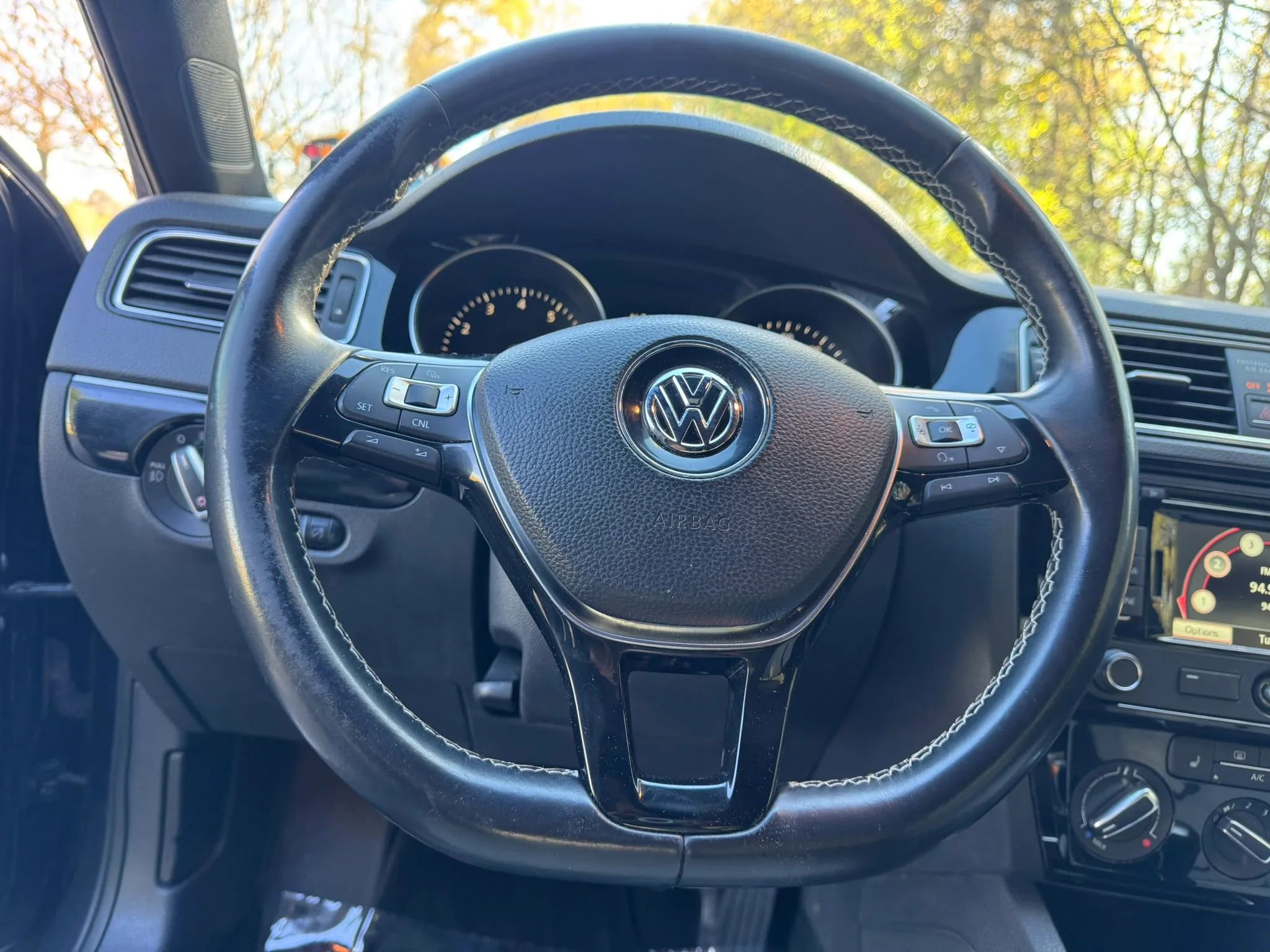 Used 2015 Volkswagen Jetta Sport image 15