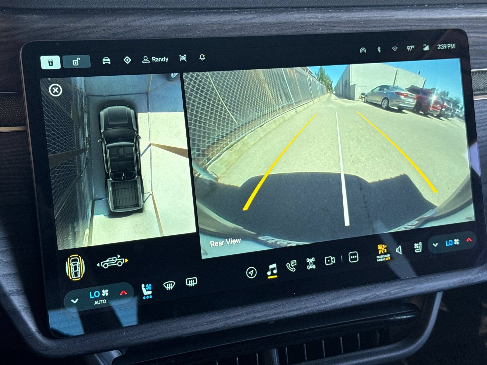 Used 2024 Rivian R1T Adventure Dual AWD/4WD image 19