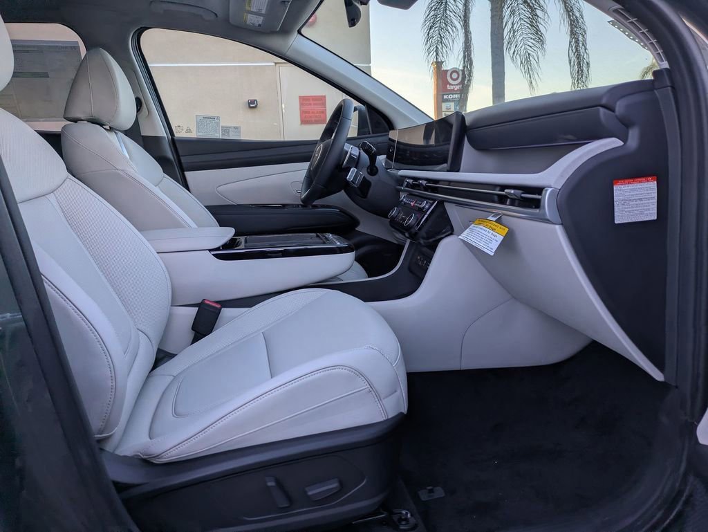 New 2025 Hyundai Tucson Limited image 29