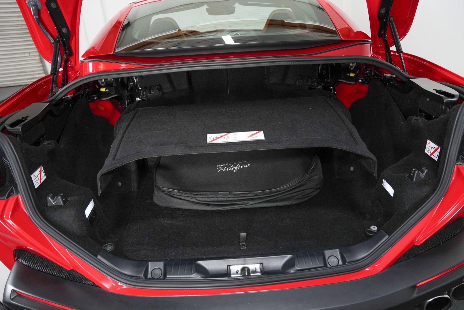Used 2020 Ferrari Portofino image 47