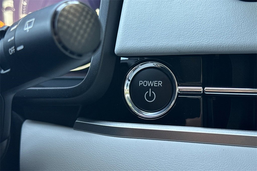 New 2025 Mitsubishi Outlander SEL image 23