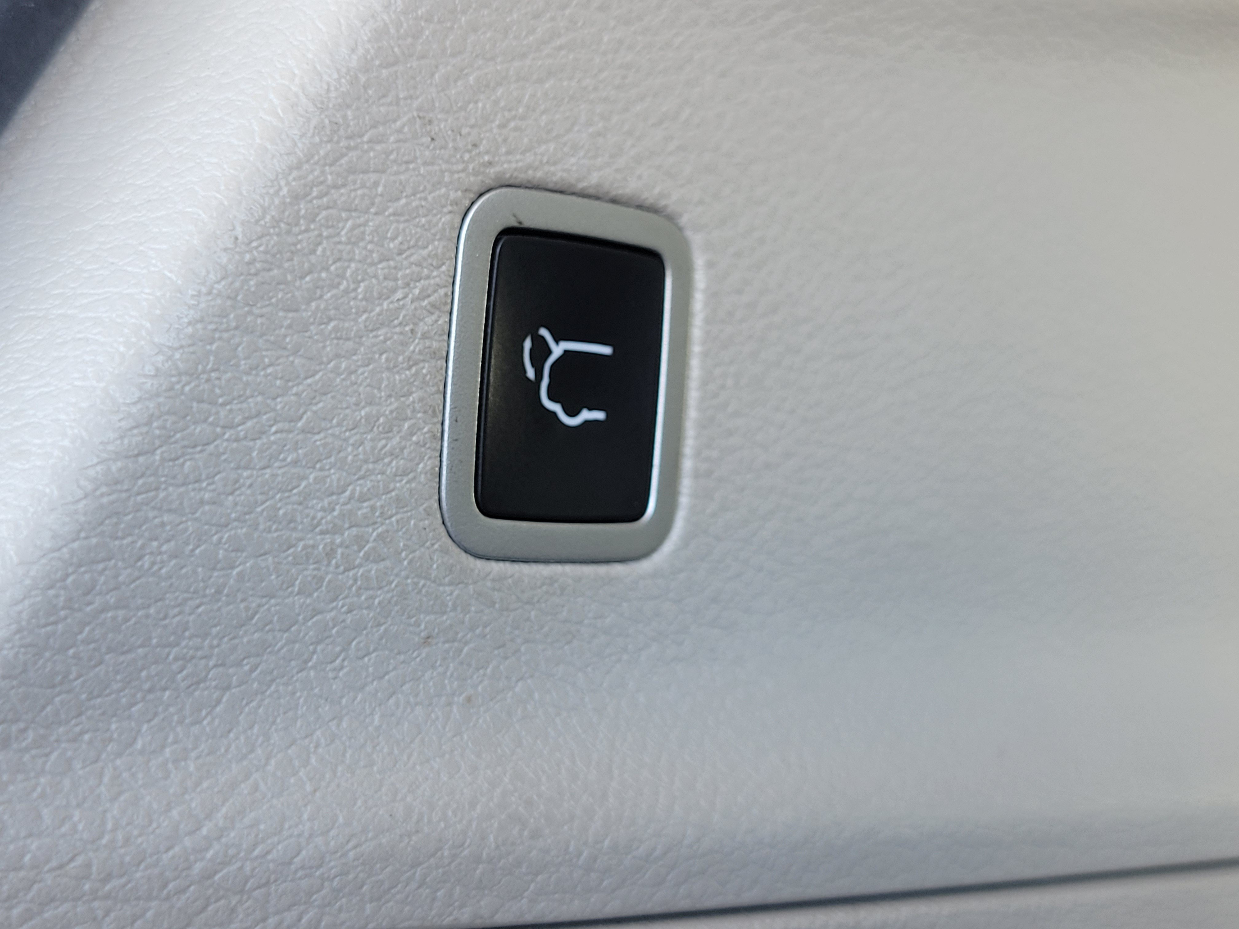 Used 2021 Chrysler Pacifica Limited w/ Uconnect Theater Family Group FWD image 20