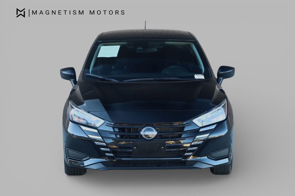 Used 2025 Nissan Versa S w/ Trunk Package image 5