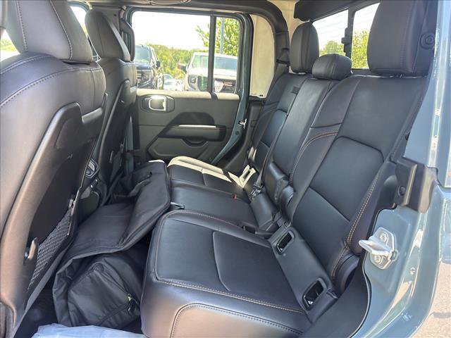 Used 2025 Jeep Gladiator Sport w/ Premium Package AWD/4WD image 8