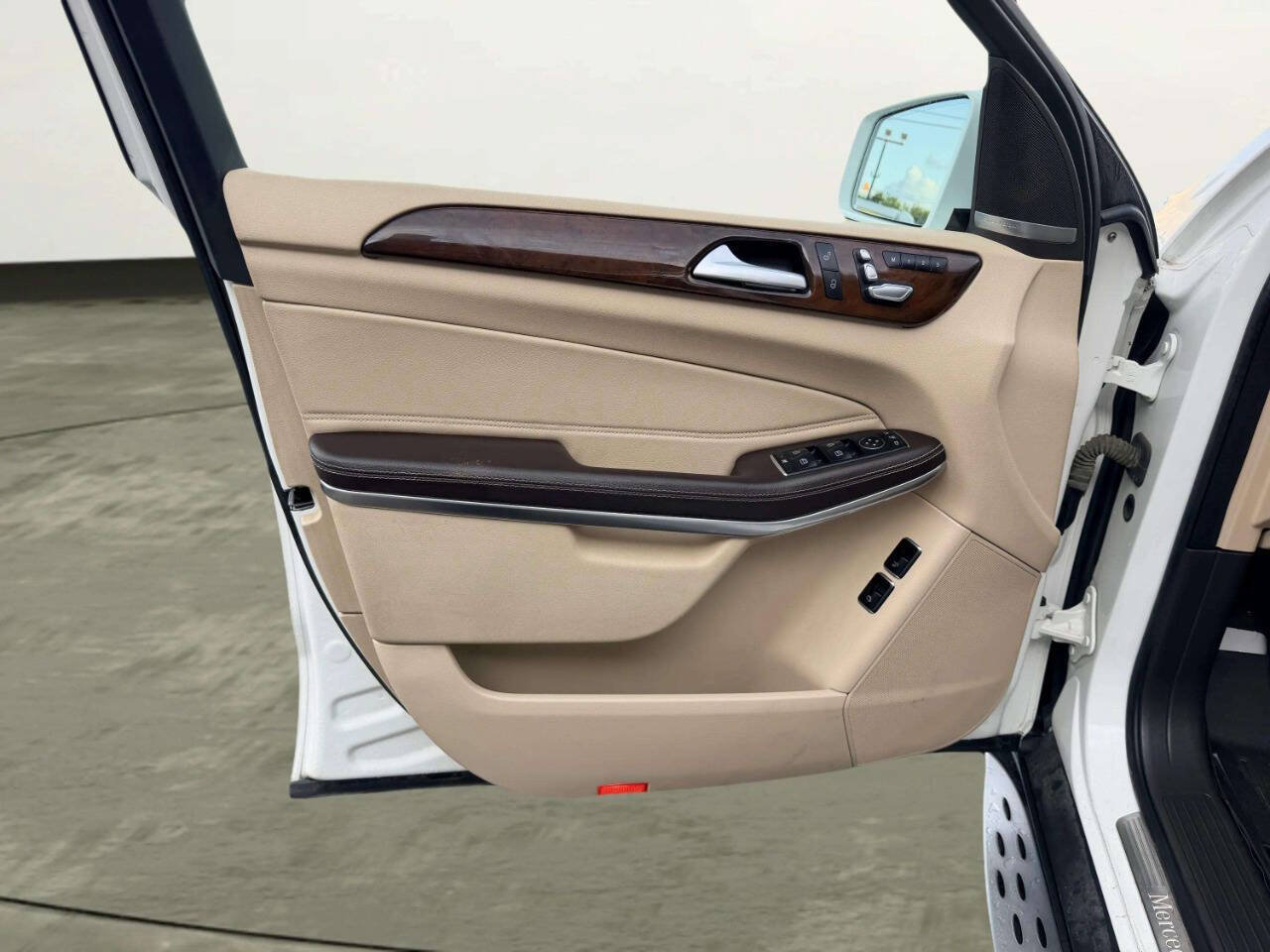 Used 2019 Mercedes-Benz GLS 550 4MATIC image 17