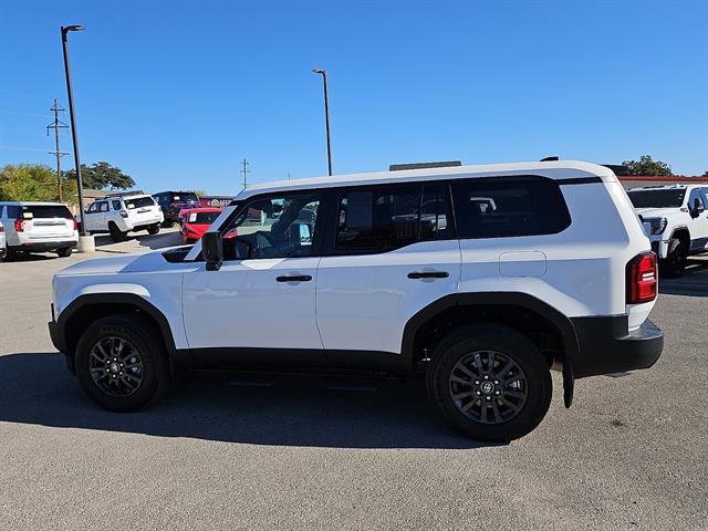 Used 2025 Toyota Land Cruiser 1958 image 2