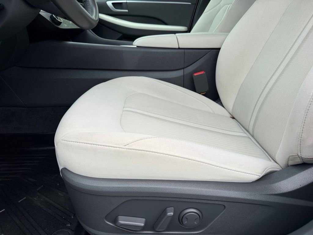 Used 2024 Hyundai Sonata SEL FWD image 11