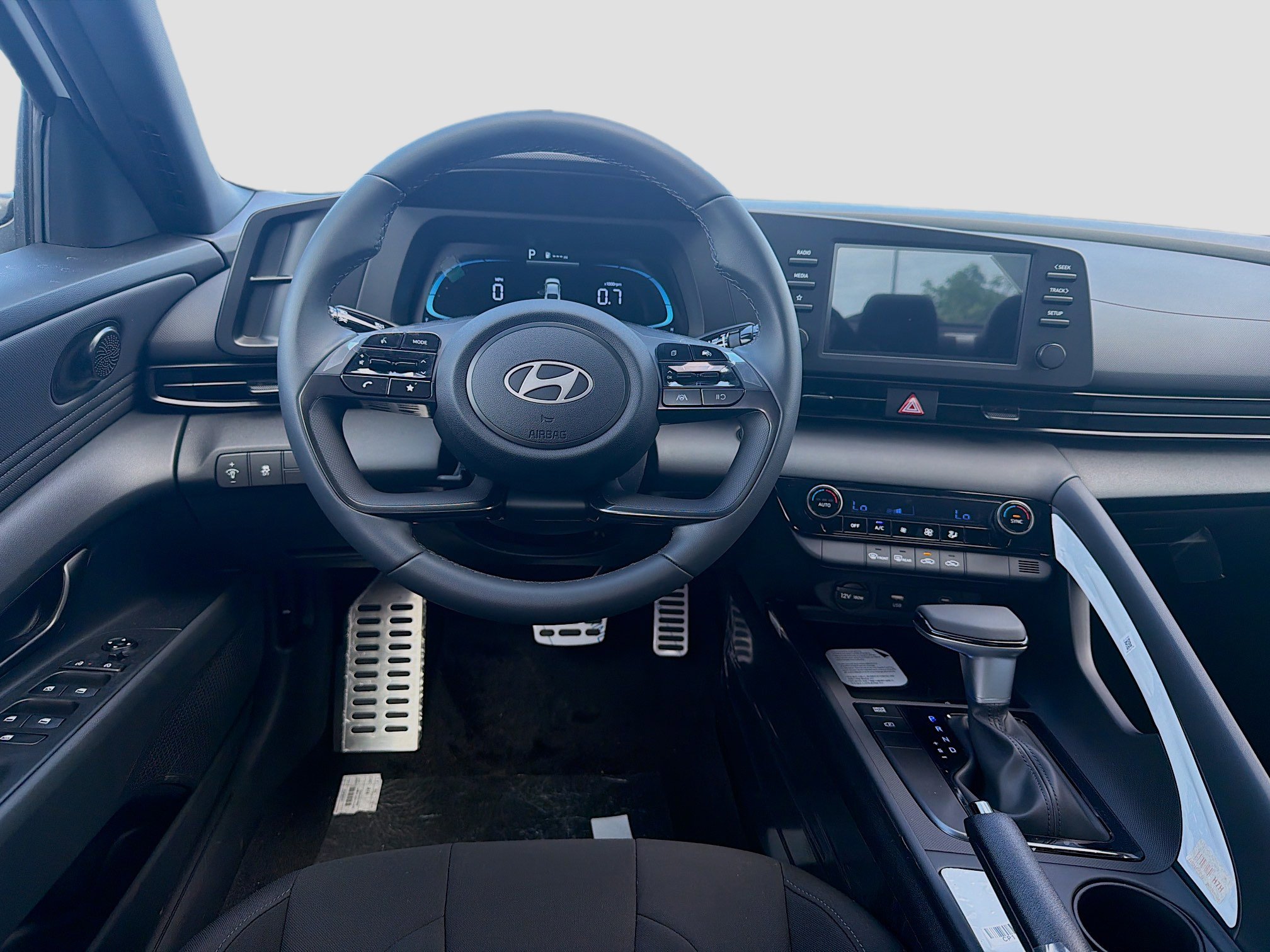 New 2026 Hyundai Elantra Sport FWD image 15