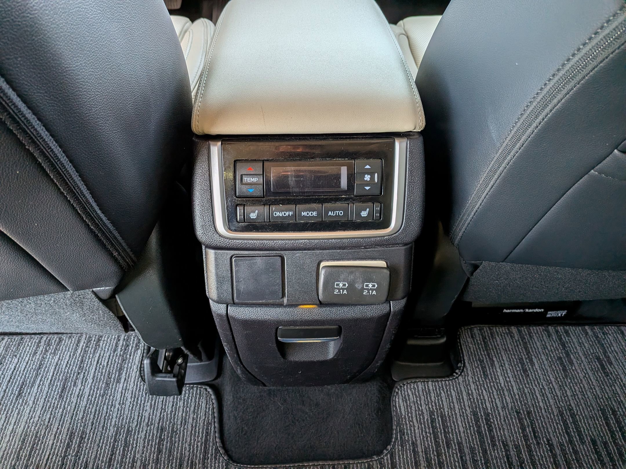 Certified 2022 Subaru Ascent Limited w/ Technology Package image 30