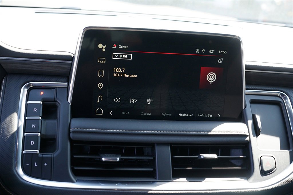 Used 2023 GMC Yukon XL SLT w/ SLT Luxury Package image 22