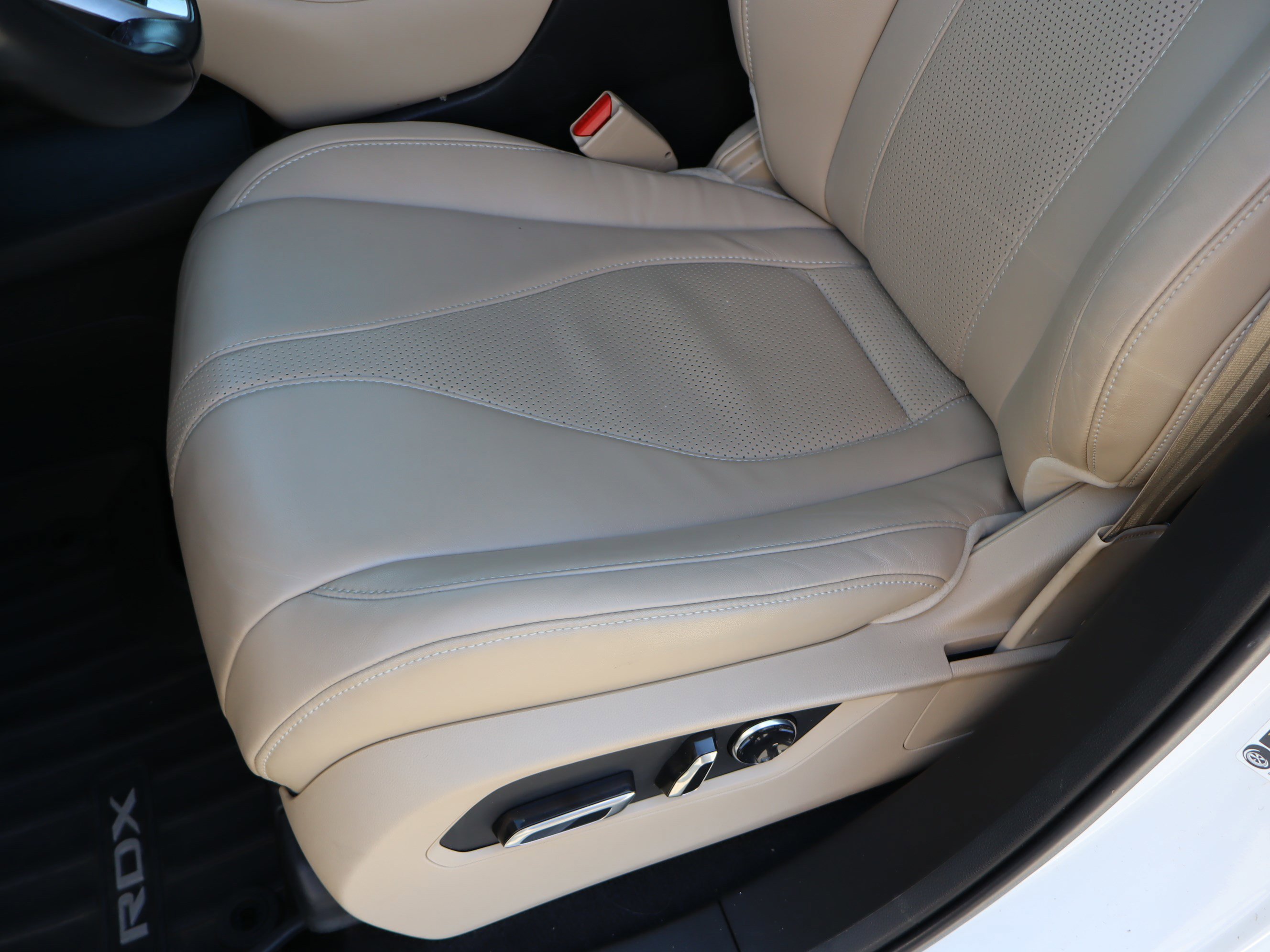 Used 2020 Acura RDX AWD w/ Technology Package image 17