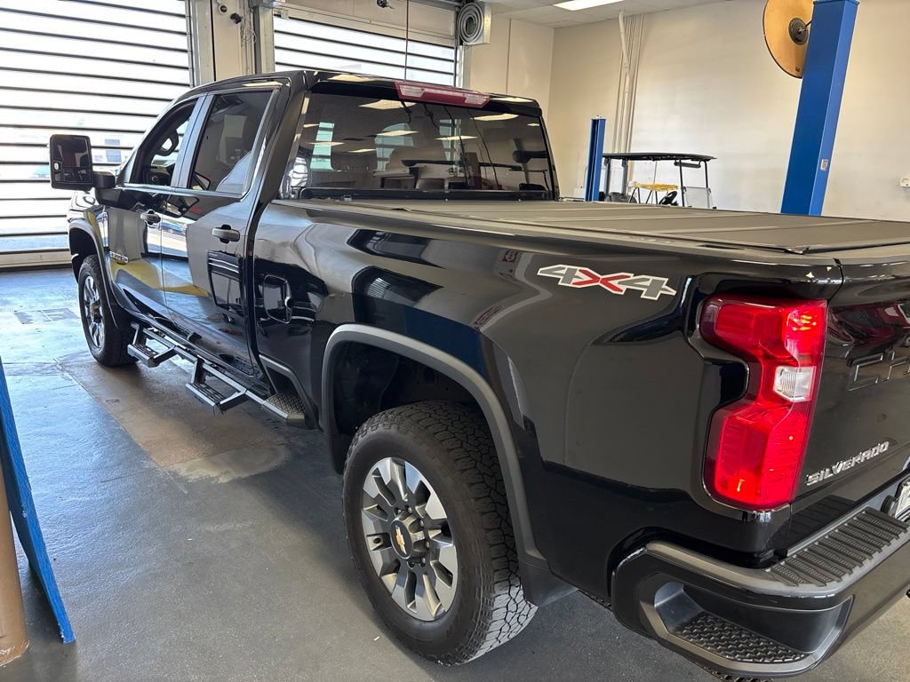 Used 2022 Chevrolet Silverado 2500 Custom w/ Custom Value Package AWD/4WD image 7
