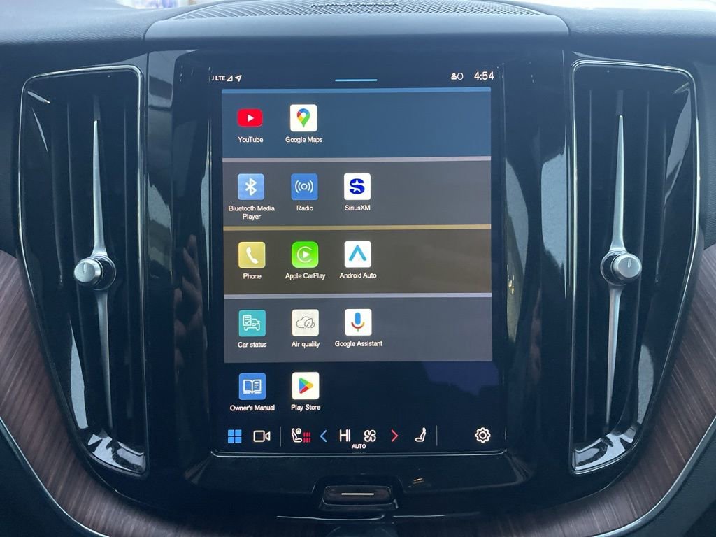 Certified 2023 Volvo XC60 B5 Plus w/ Climate Package image 31