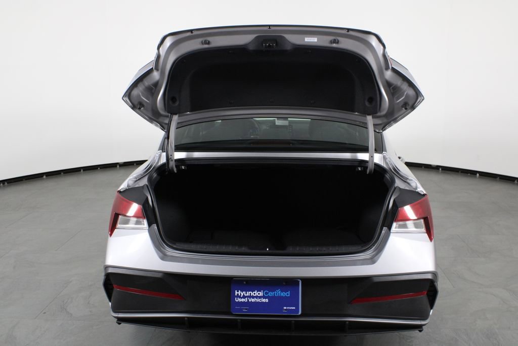 Certified 2026 Hyundai Elantra Sport FWD image 17
