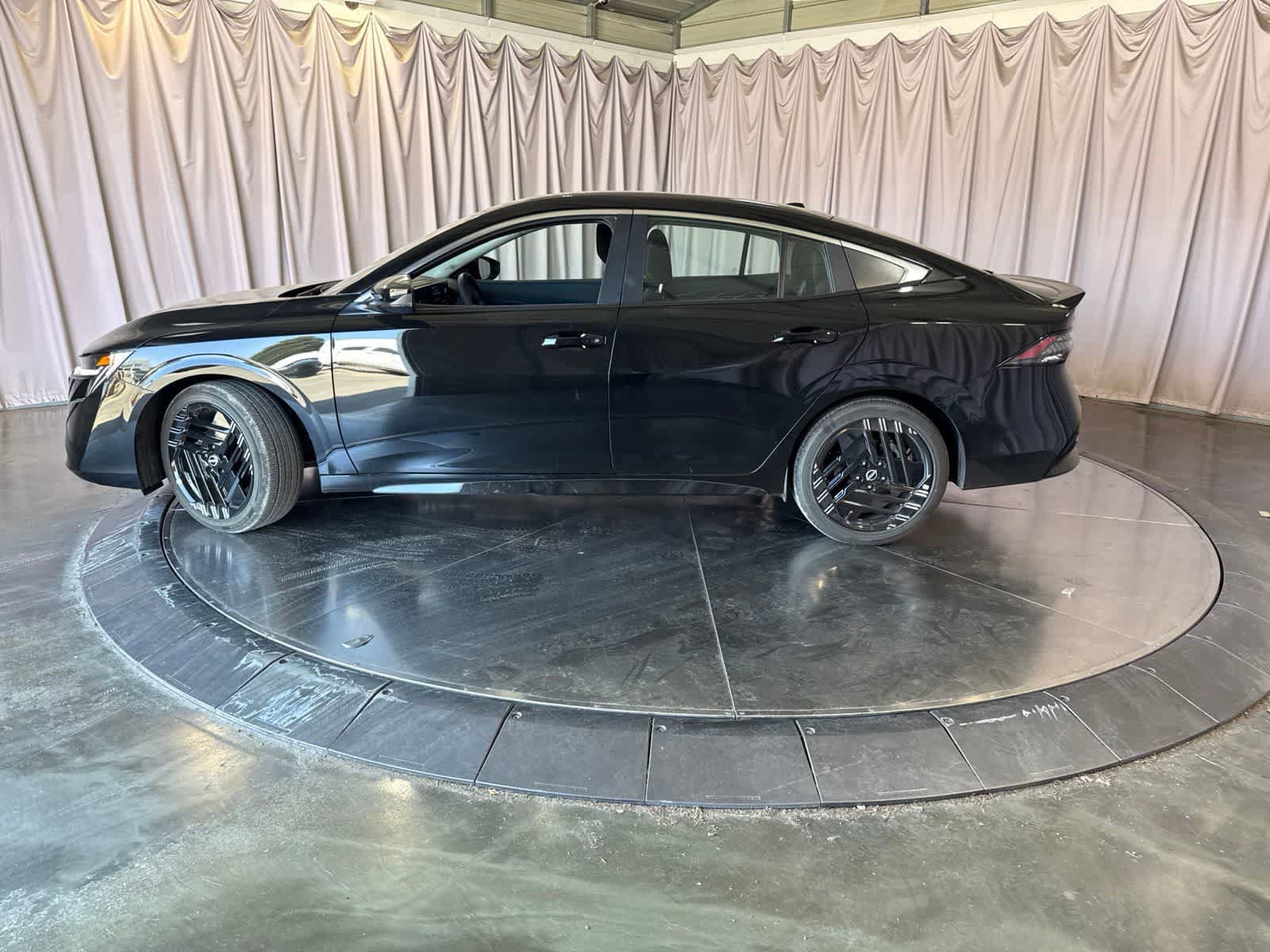 Used 2026 Nissan Sentra SR w/ Floor Mat Package FWD image 8