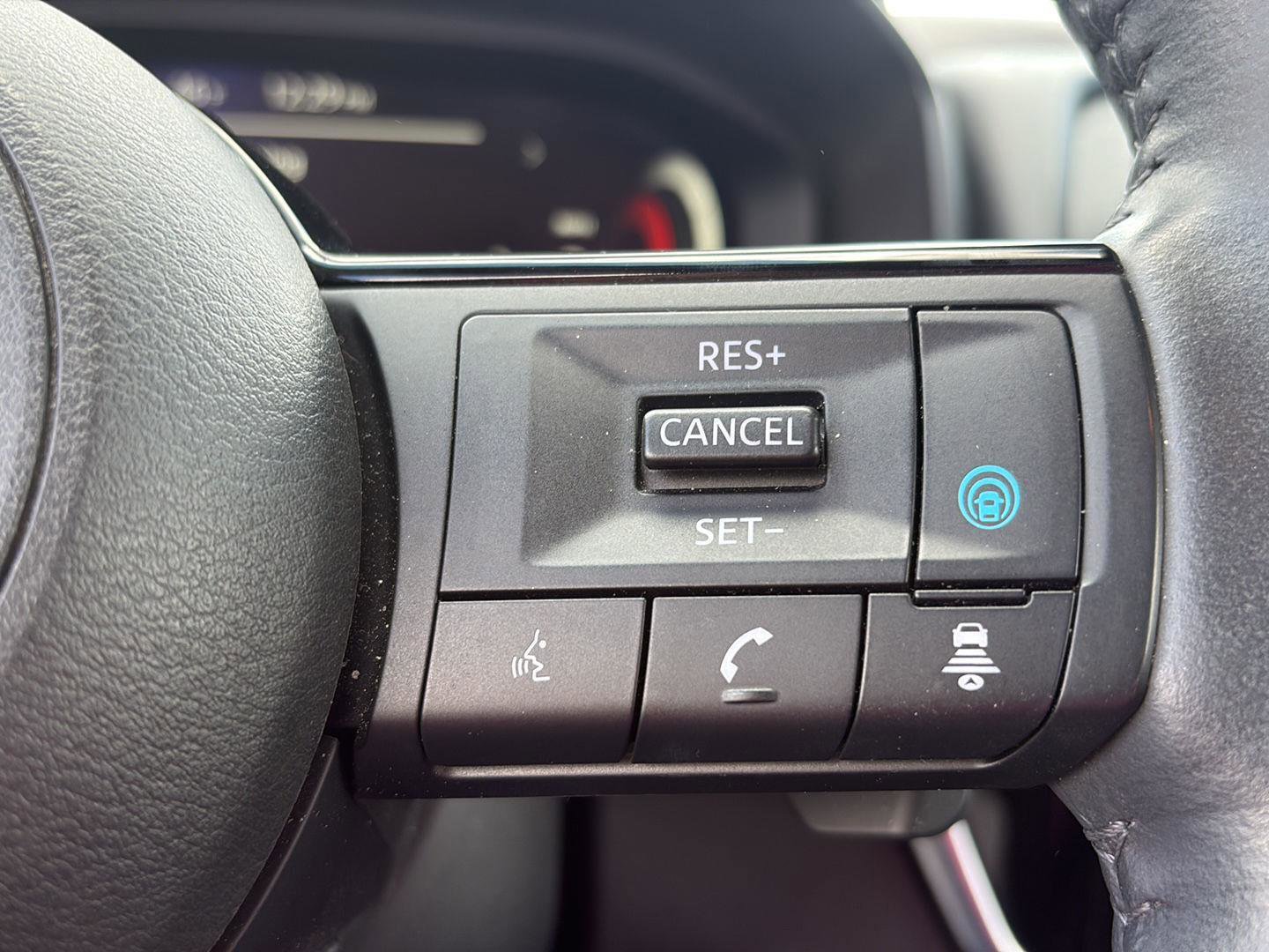 Used 2021 Nissan Rogue Platinum AWD/4WD image 14