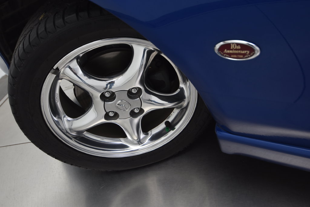 Used 1999 MAZDA MX-5 Miata 10th Anniversary Edition RWD image 38