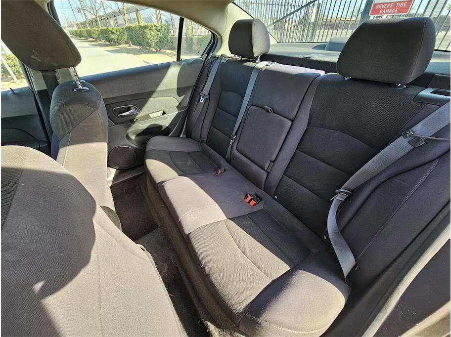 Used 2014 Chevrolet Cruze LT image 14