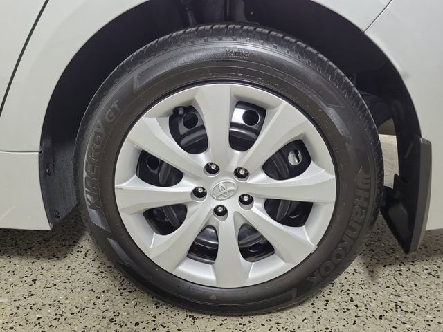 Used 2025 Toyota Corolla LE FWD image 8