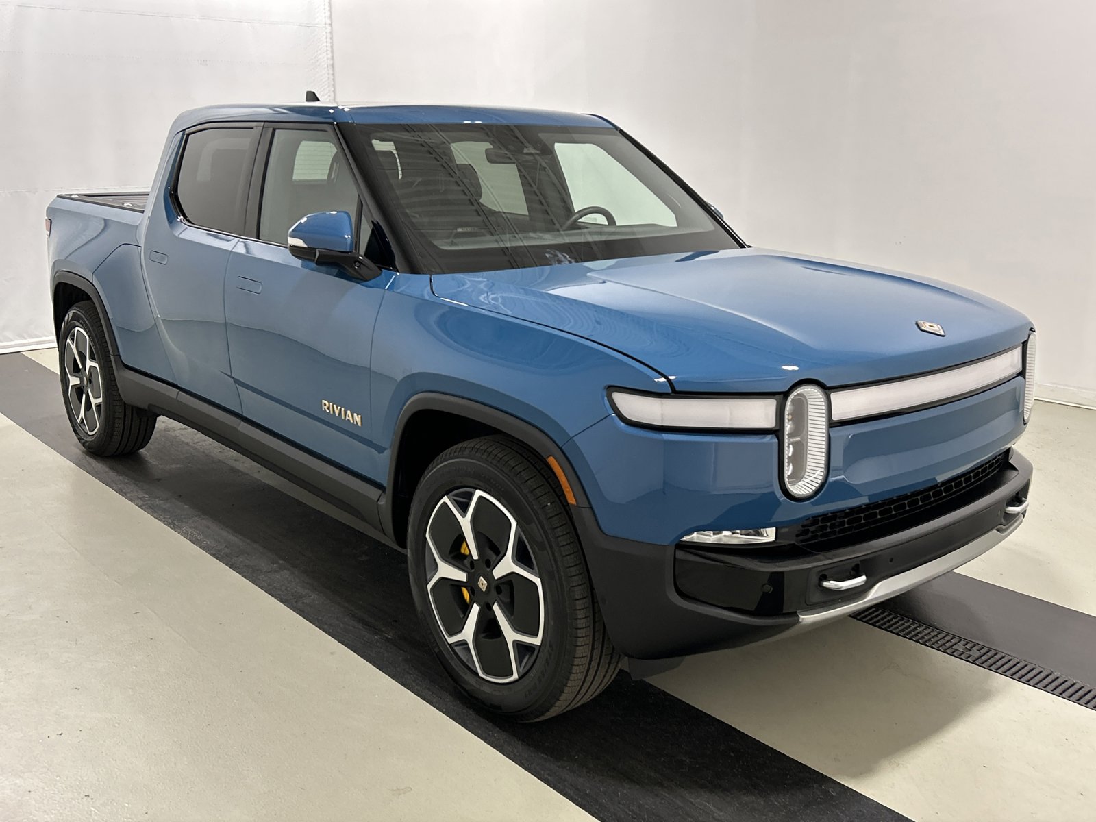 Used 2022 Rivian R1T Launch Edition AWD/4WD image 7