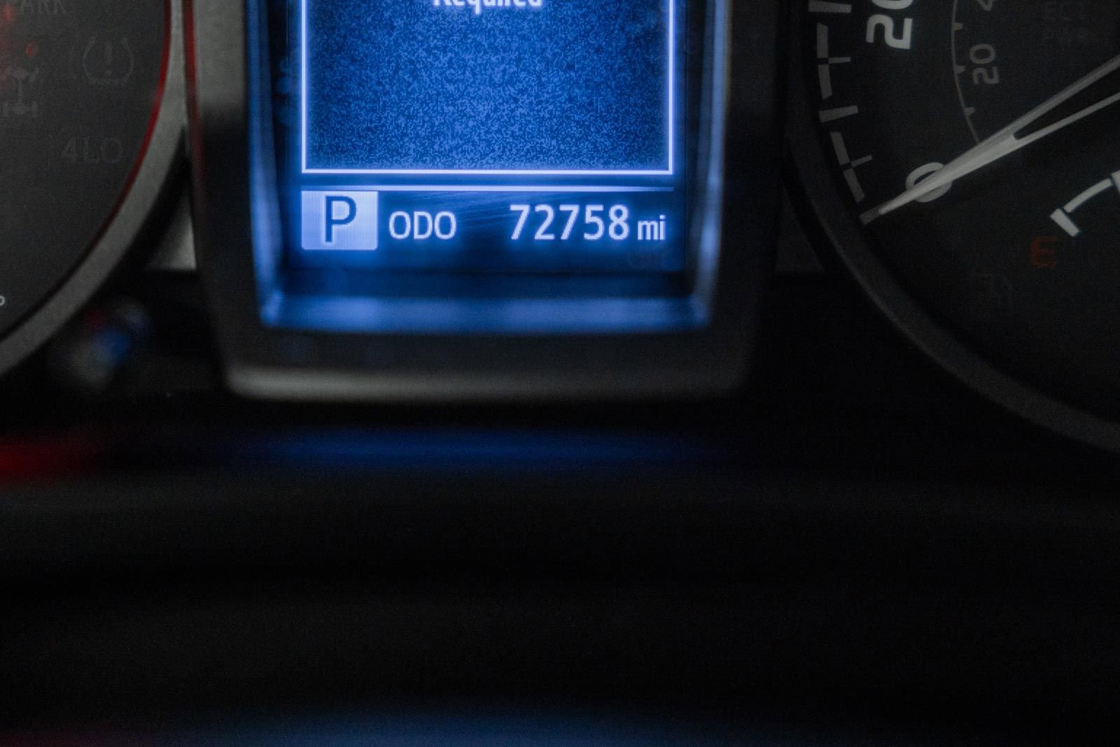 Used 2017 Toyota Tacoma TRD Off-Road w/ Tow Package (A/T) image 50