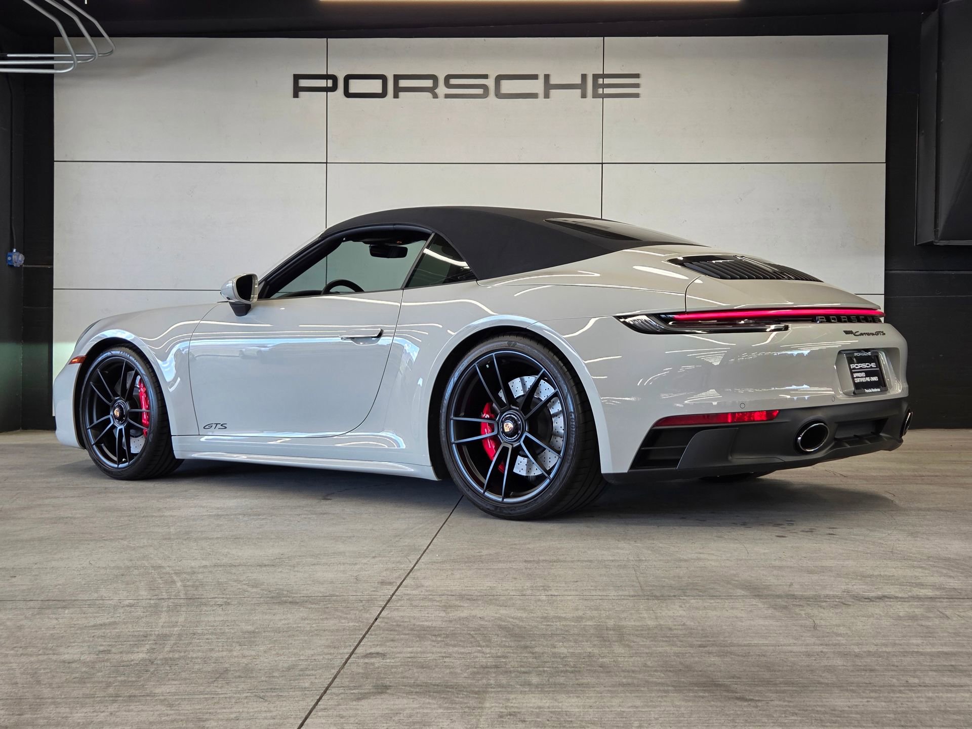 Certified 2022 Porsche 911 Carrera GTS RWD image 3