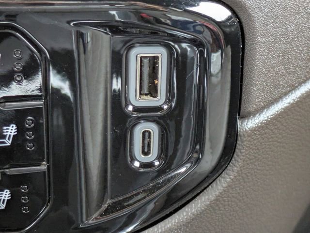 Used 2023 GMC Sierra 1500 SLT w/ SLT Premium Package image 23