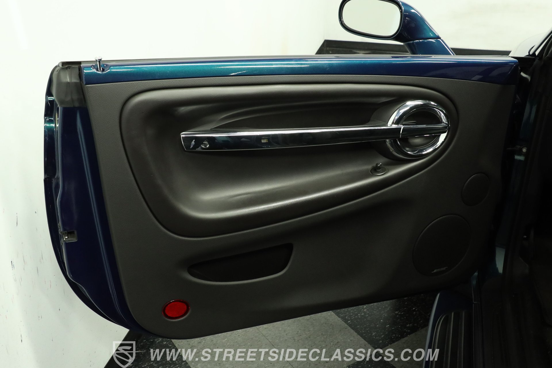 Used 2006 Chevrolet SSR w/ Preferred Equipment Group RWD image 34