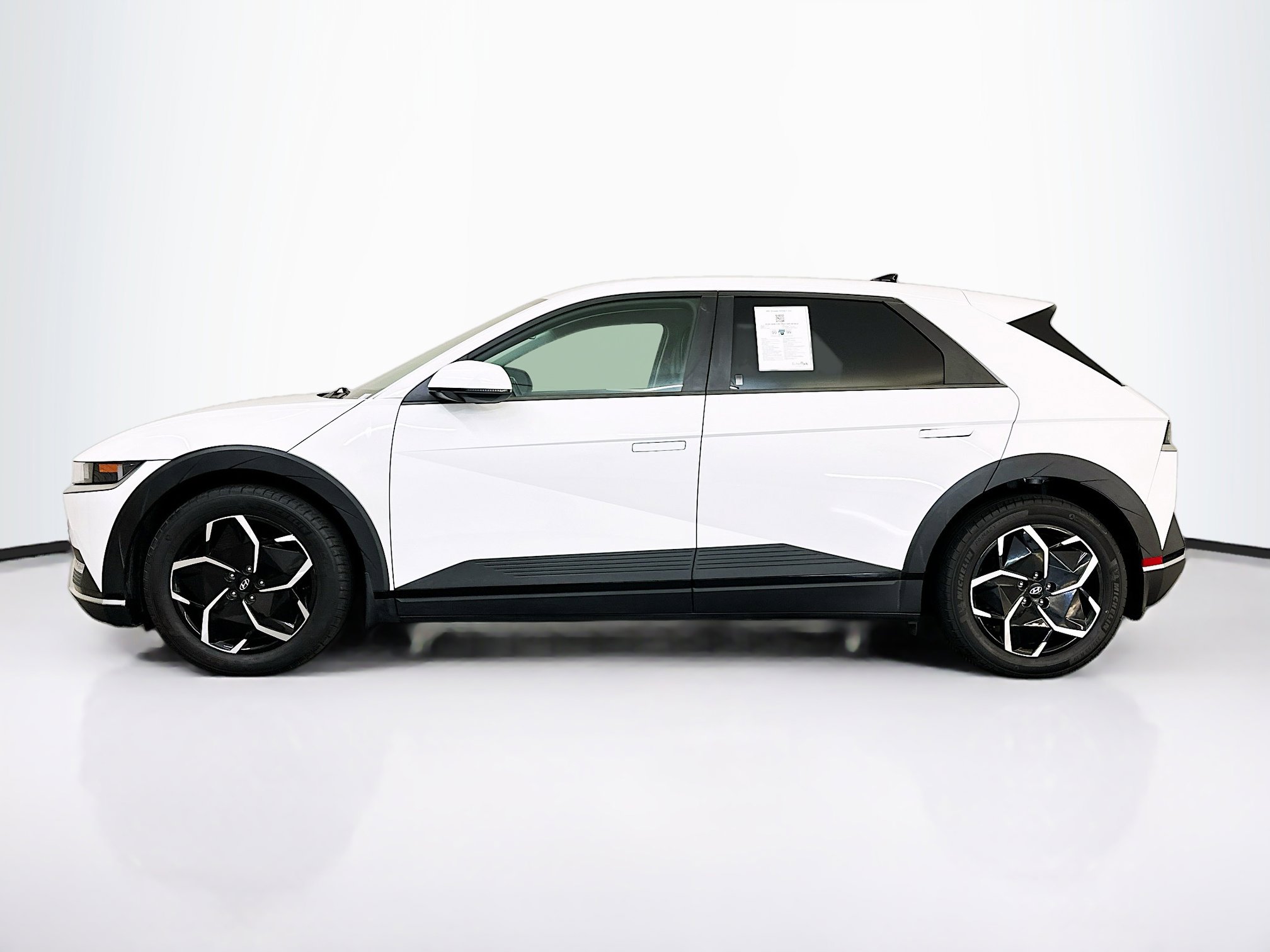 Used 2023 Hyundai Ioniq 5 SEL w/ Cargo Package image 4