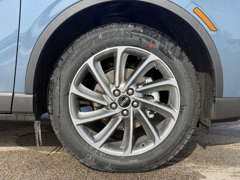 New 2026 Lincoln Corsair Premiere image 4