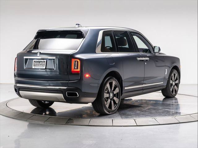 Used 2024 Rolls-Royce Cullinan AWD/4WD image 5