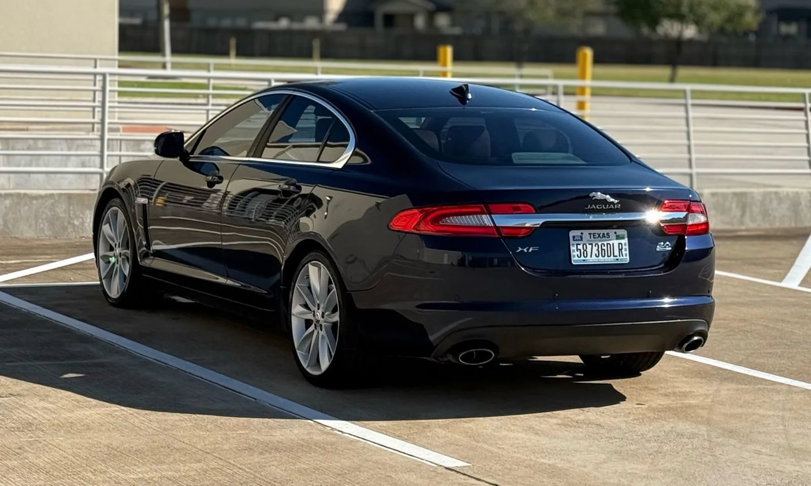 Used 2015 Jaguar XF Portfolio AWD/4WD image 6