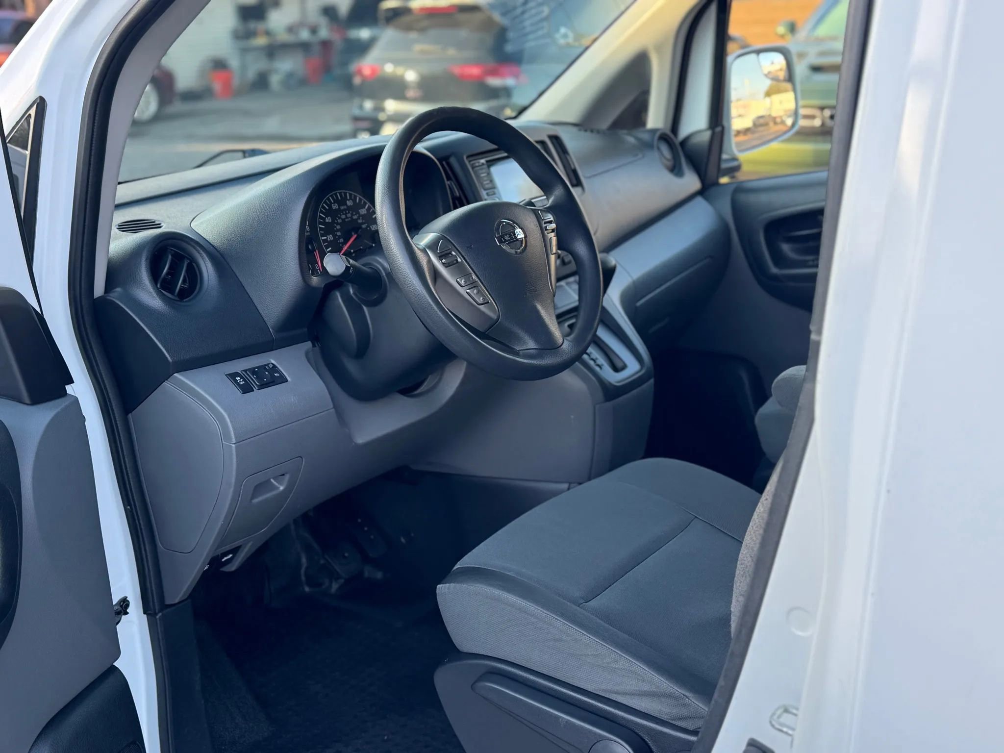 Used 2018 Nissan NV200 SV image 17