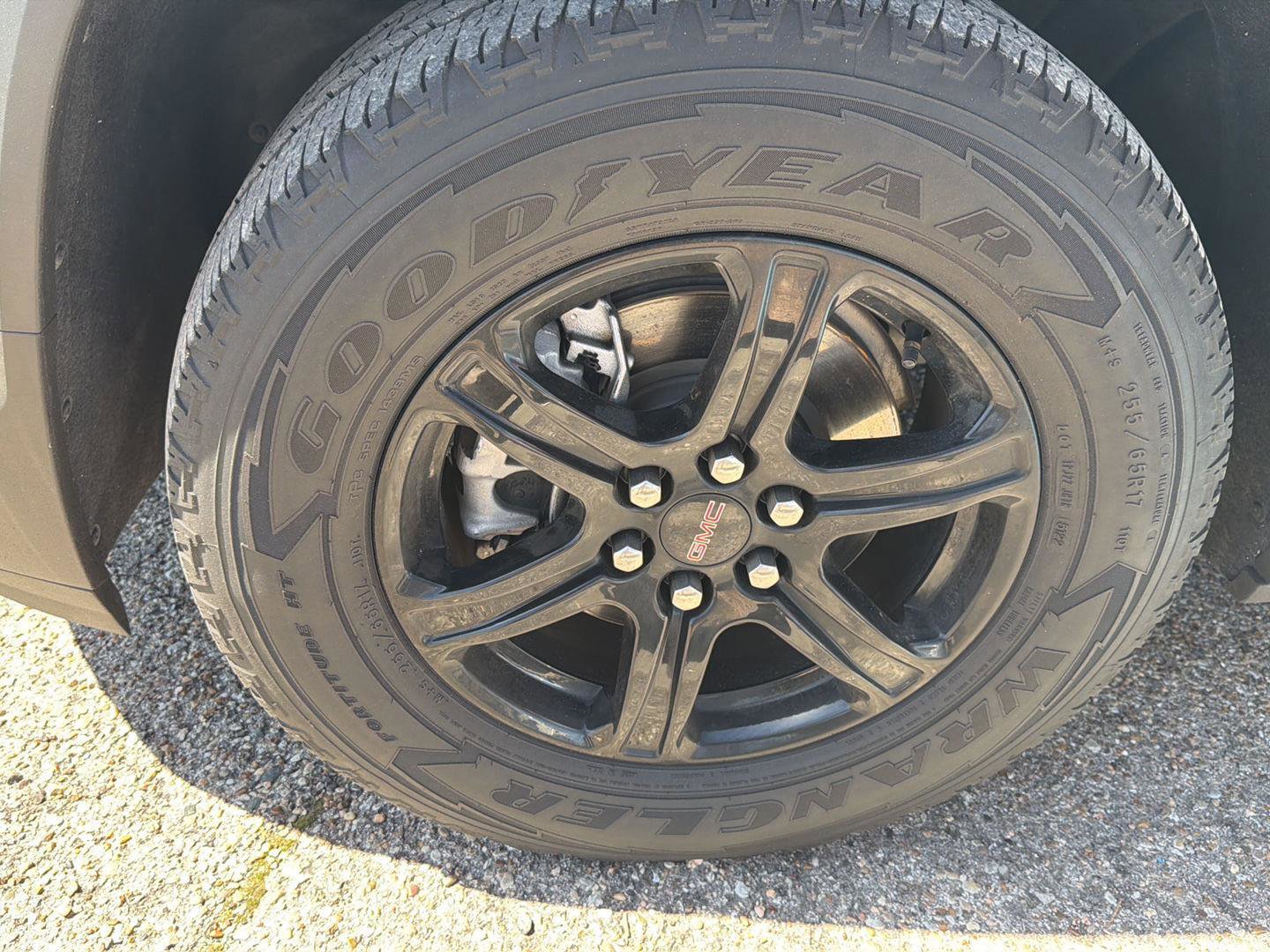 Used 2022 GMC Acadia AT4 w/ Preferred Package image 10