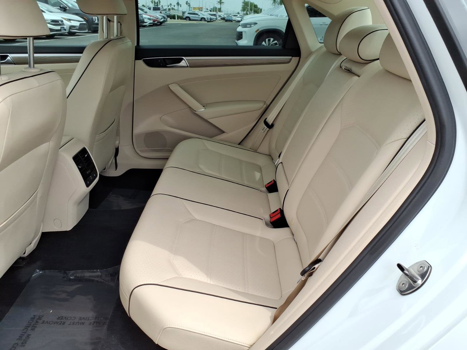 Used 2017 Volkswagen Passat 1.8T SE image 23