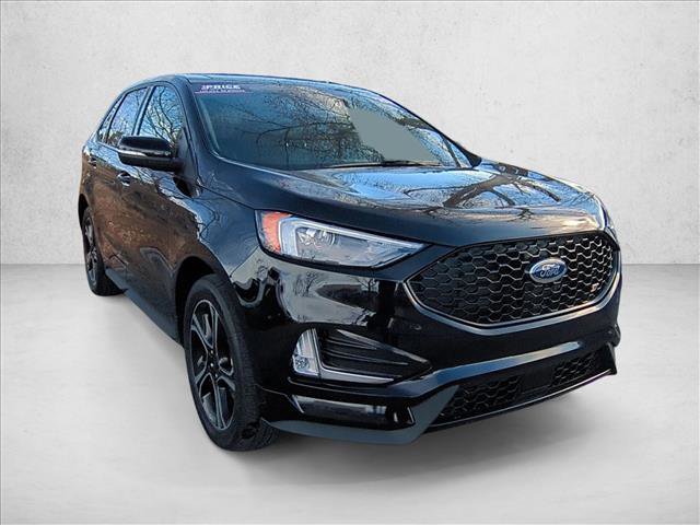 Used 2020 Ford Edge ST w/ Cold Weather Package image 3