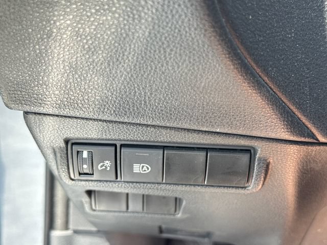 Used 2024 Toyota Corolla Cross LE FWD image 28