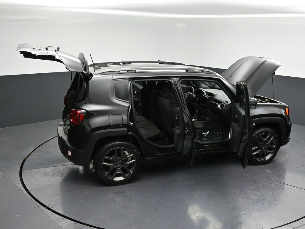 Used 2021 Jeep Renegade Latitude w/ Luxury Group II image 29