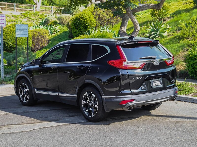 Used 2017 Honda CR-V Touring image 5