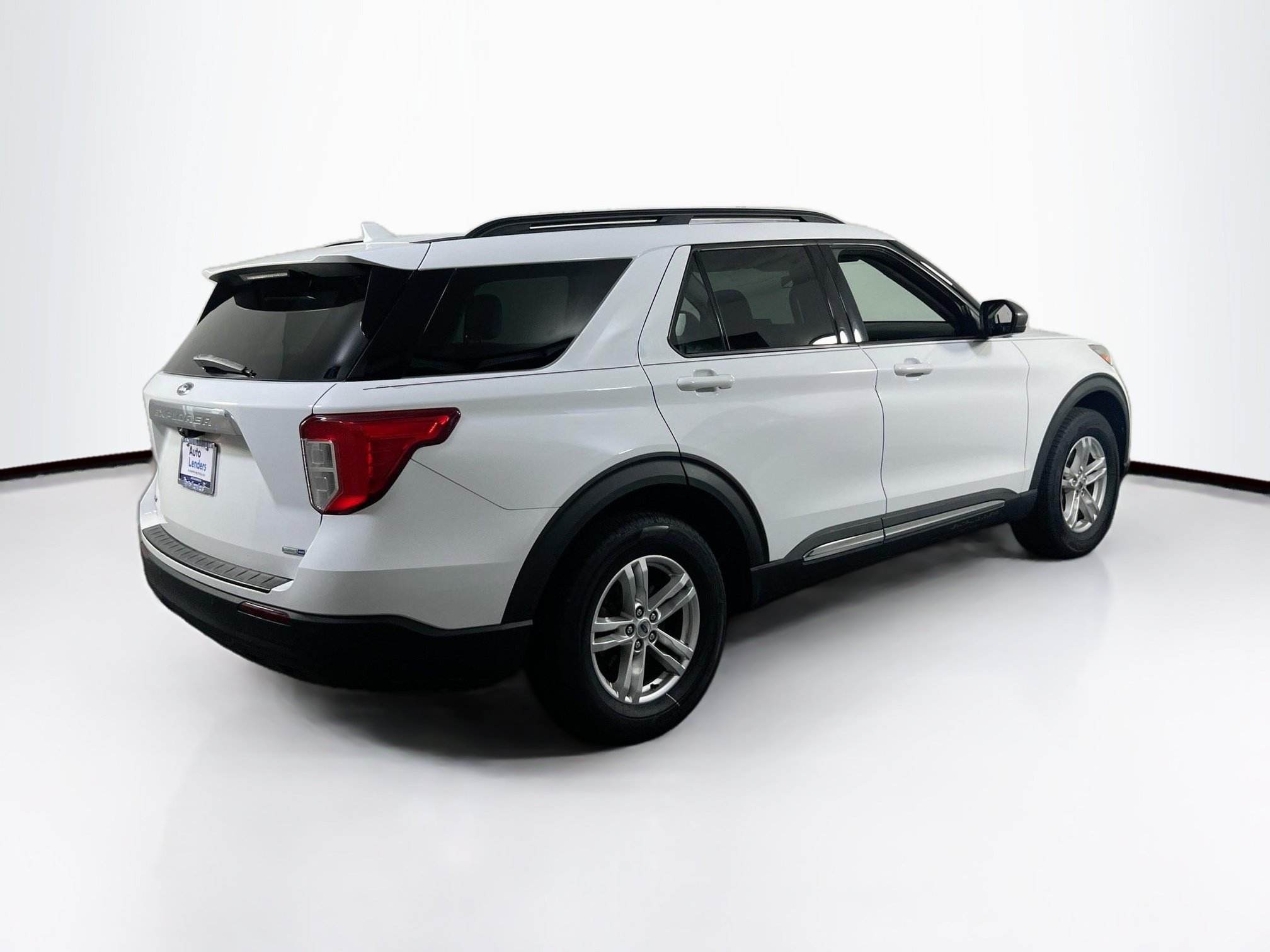 Used 2020 Ford Explorer XLT w/ Comfort Package AWD/4WD image 5