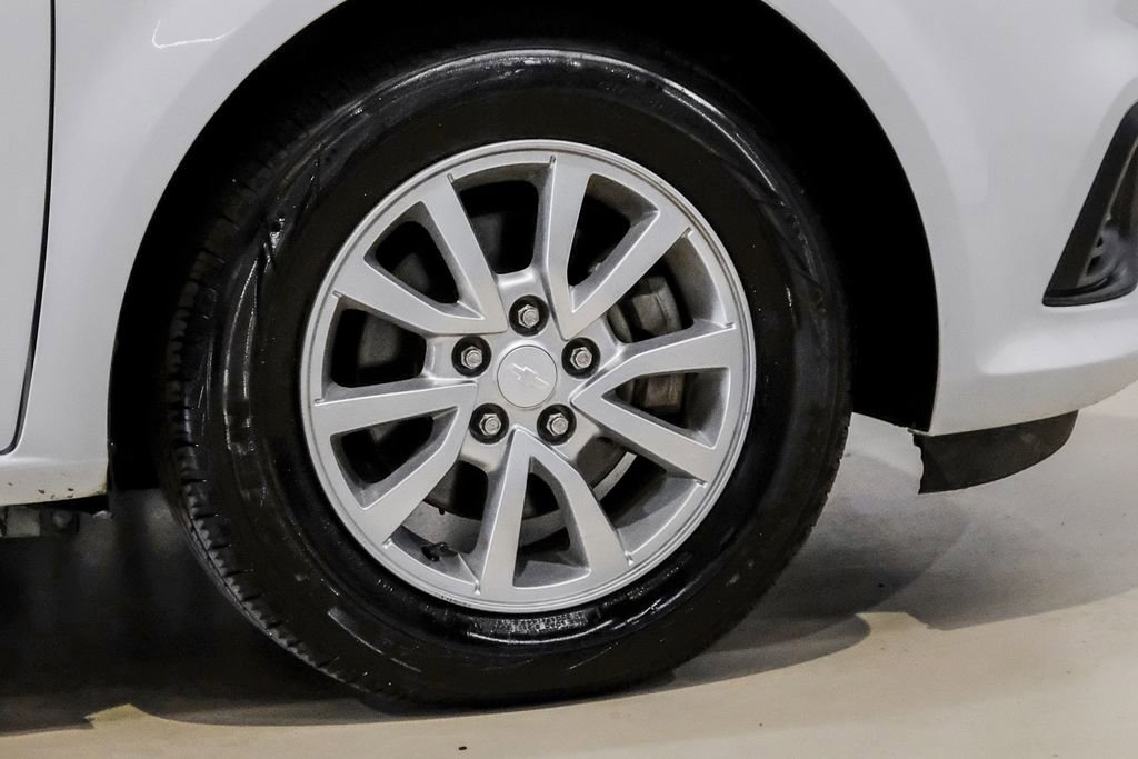 Used 2019 Chevrolet Sonic LT w/ Convenience Package image 54