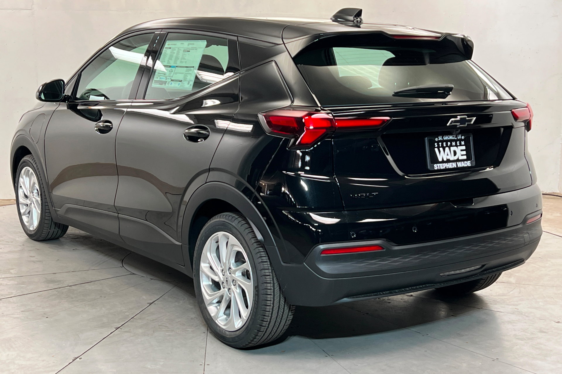 New 2027 Chevrolet Bolt LT w/ Comfort Package FWD image 3