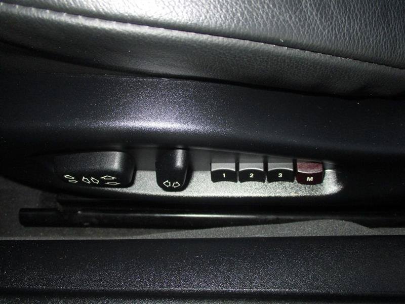 Used 2007 BMW Z4 3.0i RWD image 32