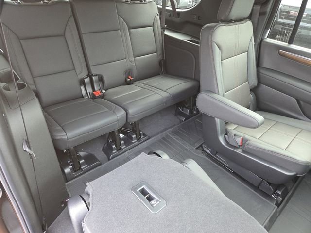 New 2026 Chevrolet Suburban High Country image 30