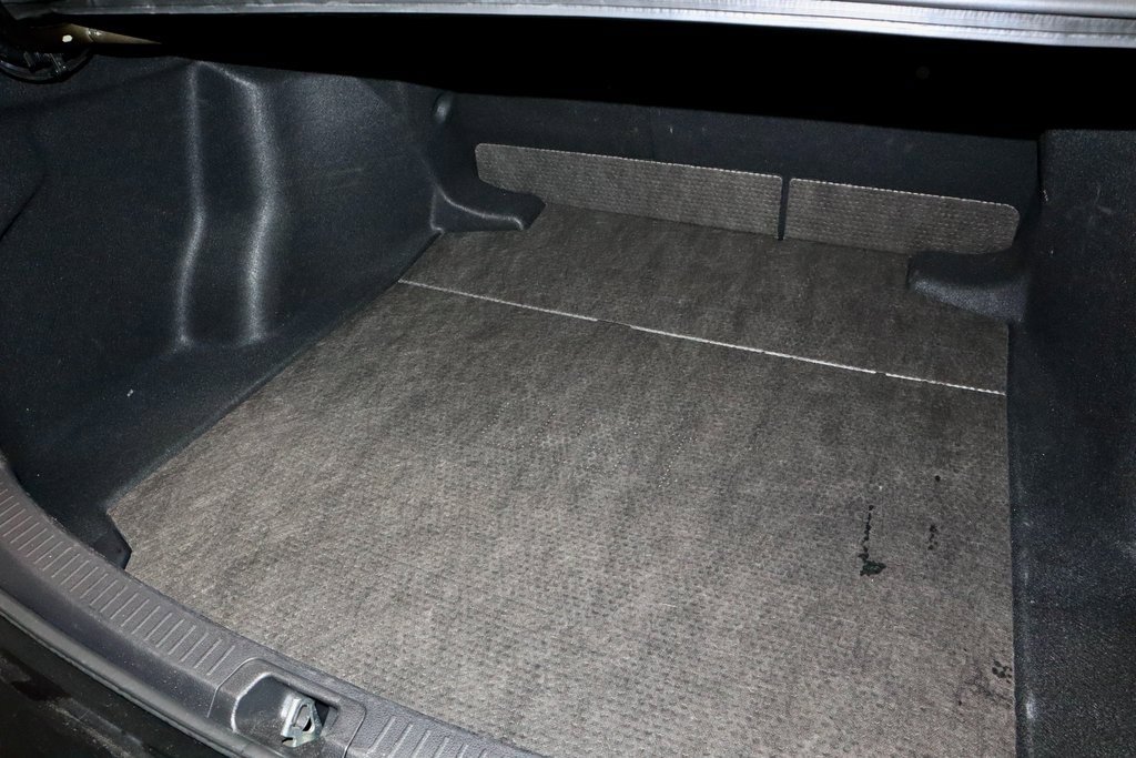 Used 2025 Toyota Corolla LE image 12