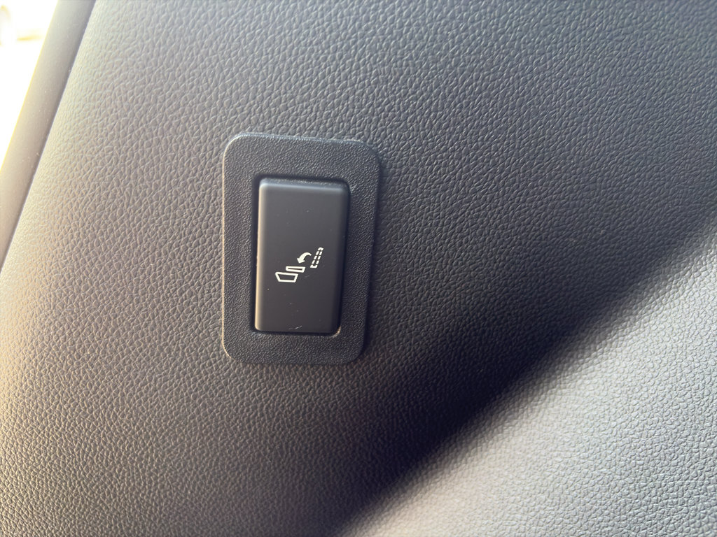 Used 2021 Chevrolet Tahoe High Country RWD image 14