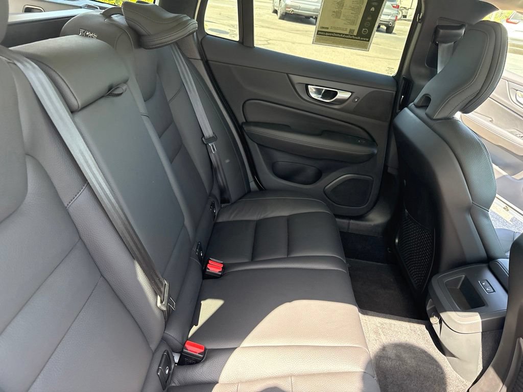 Certified 2024 Volvo V60 B5 Cross Country Plus w/ Protection Package Premier AWD/4WD image 38