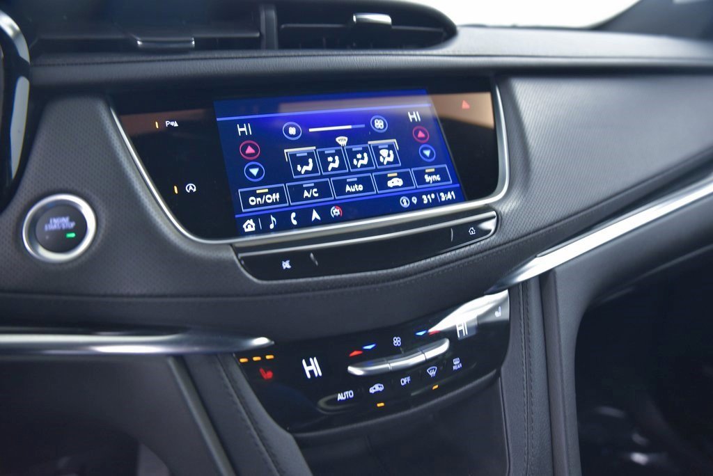 Certified 2025 Cadillac XT5 Premium Luxury image 17