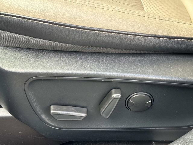 Certified 2021 Ford Escape Titanium image 21